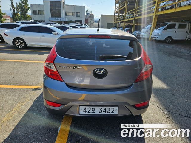 Hyundai Accent 2014 — photo 4