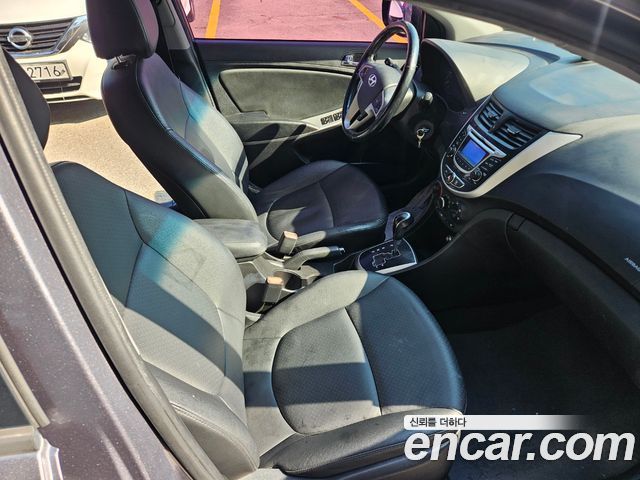 Hyundai Accent 2014 — photo 15