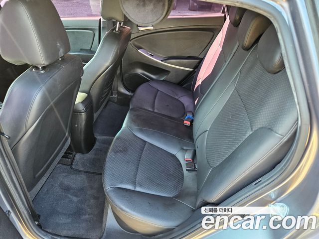 Hyundai Accent 2014 — photo 17