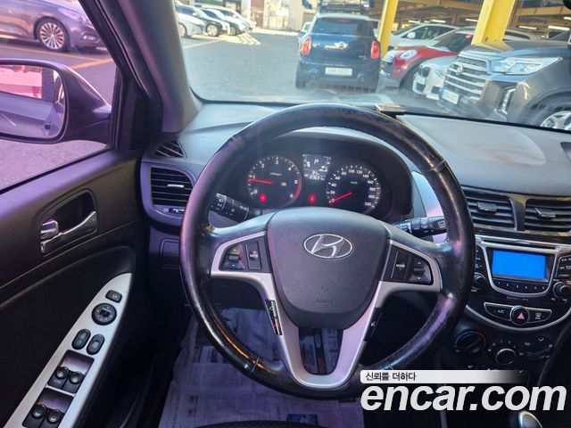 Hyundai Accent 2014 — photo 18
