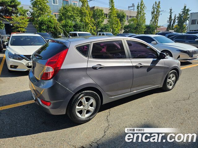 Hyundai Accent 2014 — photo 19