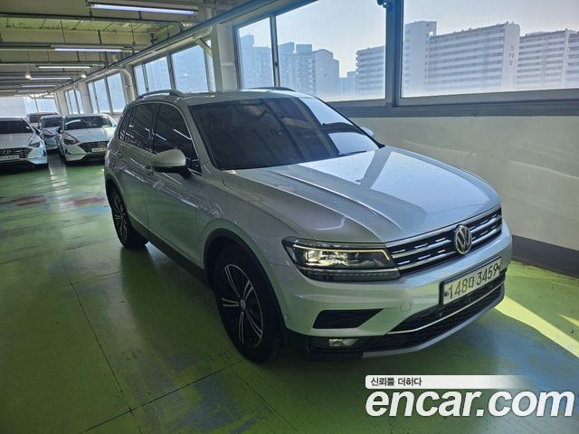 Volkswagen Tiguan 2020 — photo 1