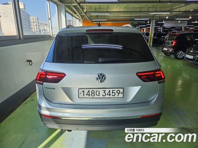 Volkswagen Tiguan 2020 — photo 4