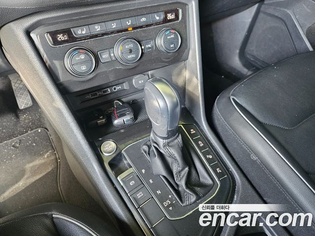 Volkswagen Tiguan 2020 — photo 9