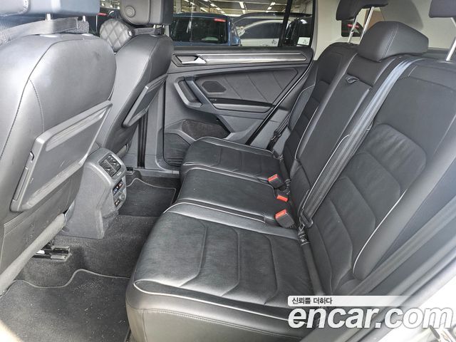 Volkswagen Tiguan 2020 — photo 11