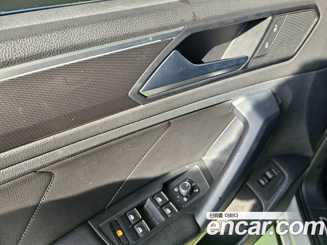 Volkswagen Tiguan 2020 — photo 17