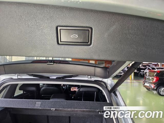 Volkswagen Tiguan 2020 — photo 19
