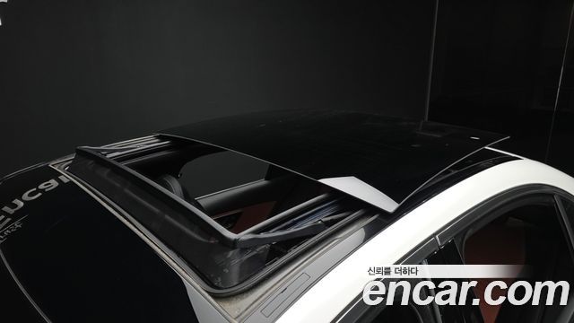 Mercedes-Benz C-Class 2025 — photo 18