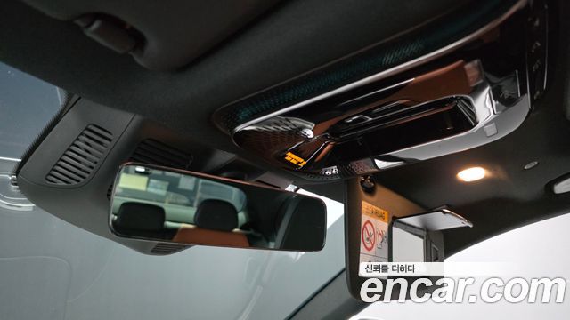 Mercedes-Benz C-Class 2025 — photo 19