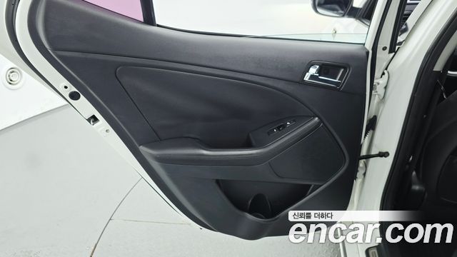 Kia K5 2014 — photo 15