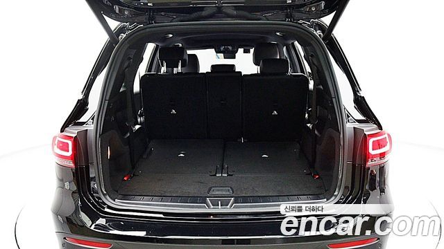 Mercedes-Benz GLB-Class 2023 — photo 5