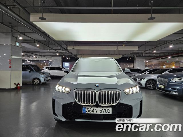 BMW X5 2026 — photo 1