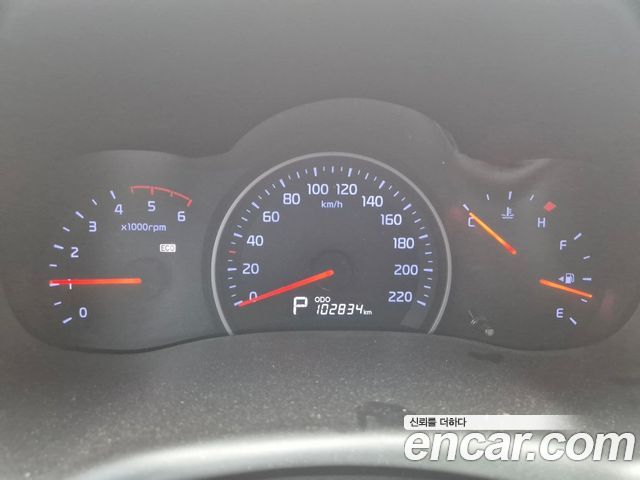 Kia Canival 2012 — photo 15