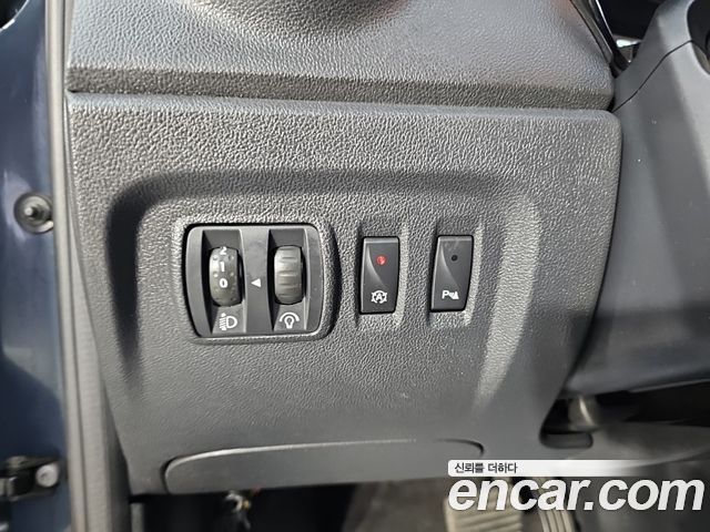 Renault Korea QM3 2016 — photo 12