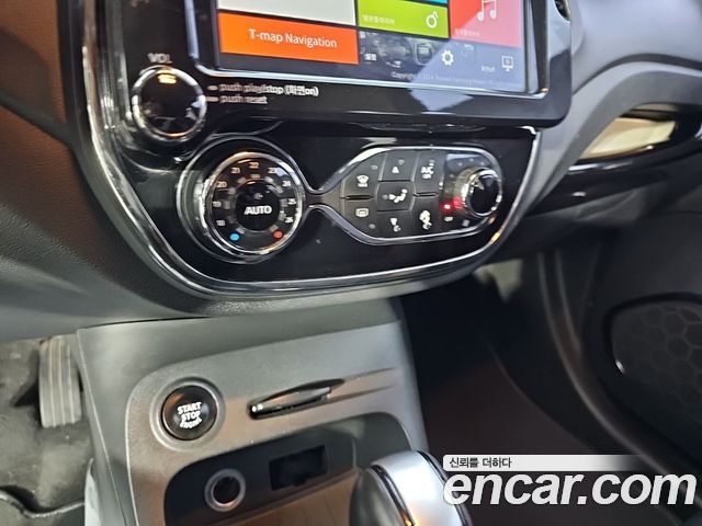 Renault Korea QM3 2016 — photo 15