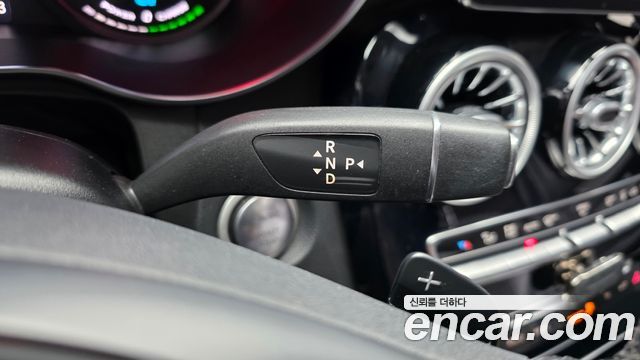 Mercedes-Benz GLC-Class 2019 — photo 12