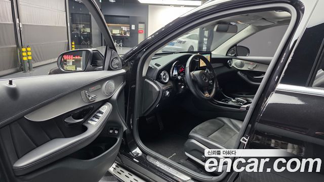 Mercedes-Benz GLC-Class 2019 — photo 13