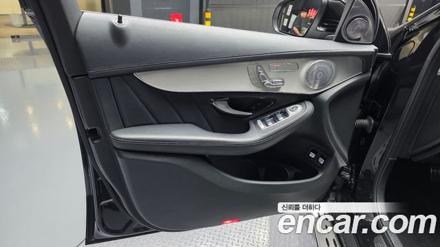 Mercedes-Benz GLC-Class 2019 — photo 14