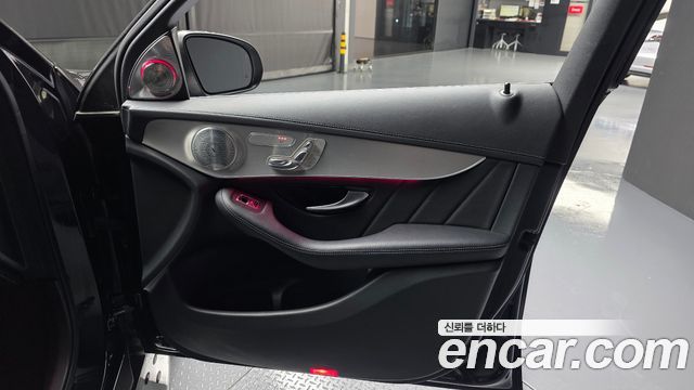 Mercedes-Benz GLC-Class 2019 — photo 15