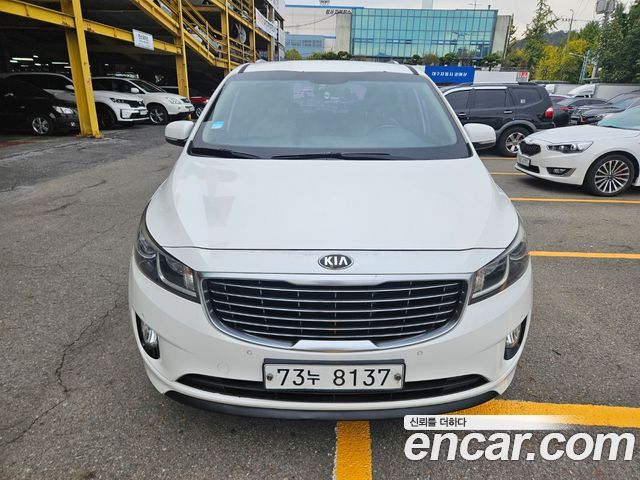 Kia Canival 2015 — photo 3