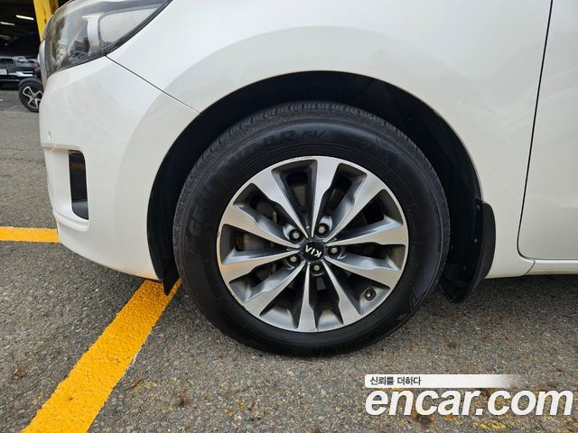 Kia Canival 2015 — photo 5