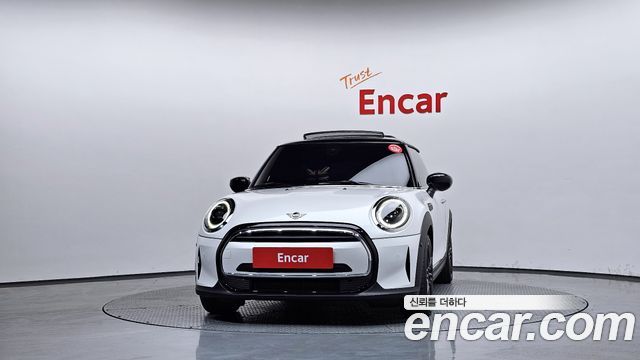 Mini Cooper 2024 — photo 3