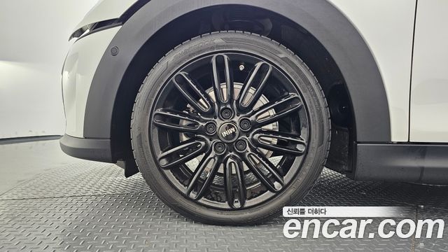 Mini Cooper 2024 — photo 5