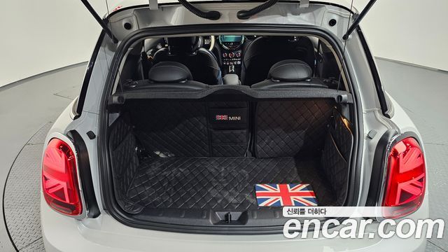Mini Cooper 2024 — photo 20