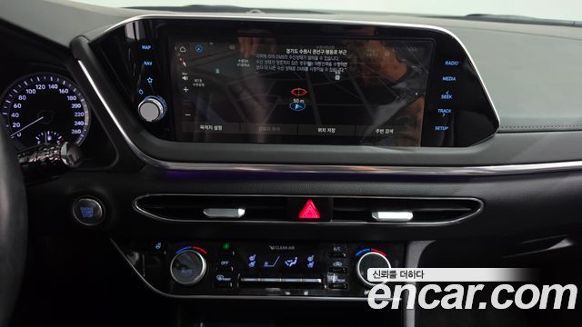 Hyundai Sonata 2022 — photo 19