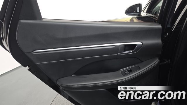 Hyundai Sonata 2022 — photo 15