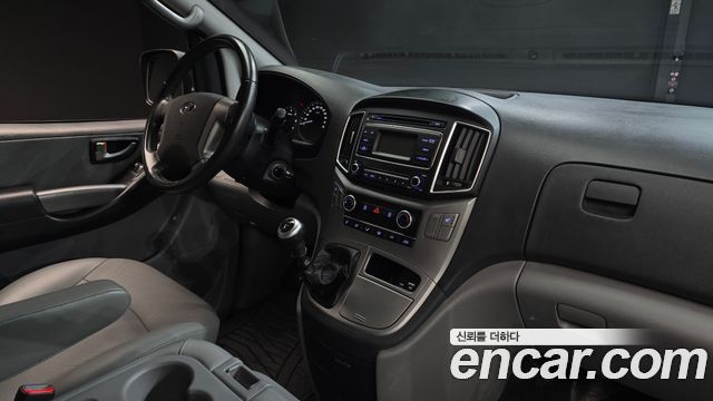 Hyundai Starex 2019 — photo 10