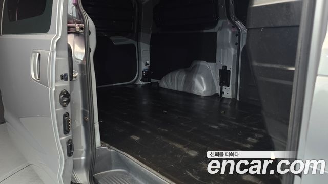 Hyundai Starex 2019 — photo 17
