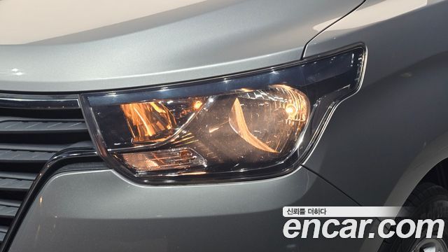 Hyundai Starex 2019 — photo 8