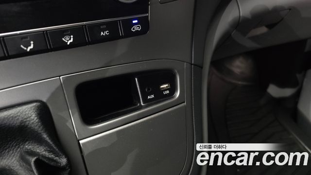 Hyundai Starex 2019 — photo 27