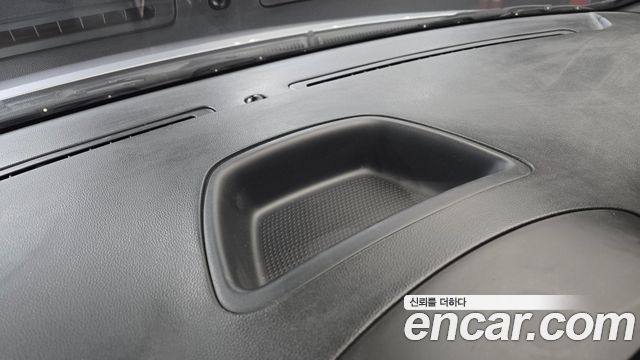 Hyundai Starex 2019 — photo 28