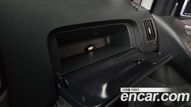 Hyundai Starex 2019 — photo 30
