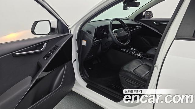 Kia Niro 2023 — photo 10