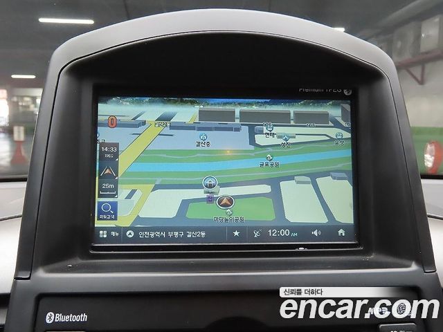 Kia Canival 2011 — photo 17