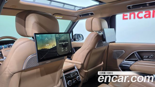Land Rover Range Rover 2024 — photo 17