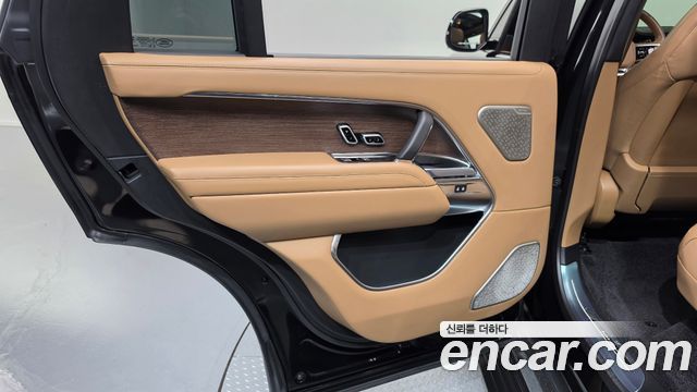 Land Rover Range Rover 2024 — photo 15