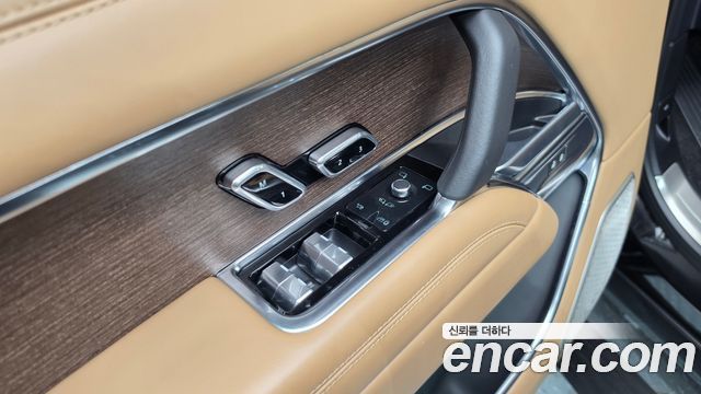 Land Rover Range Rover 2024 — photo 30