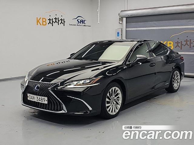Lexus ES 2019 — photo 2
