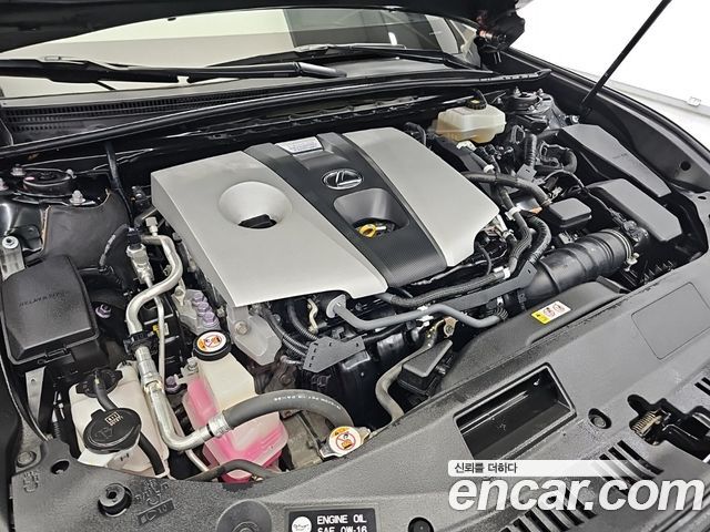 Lexus ES 2019 — photo 5