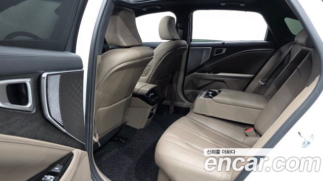 Kia K8 2022 — photo 11