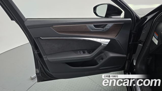 Audi A6 2023 — photo 14