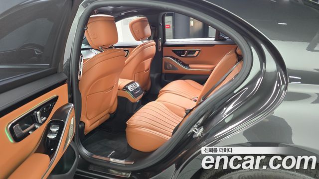 Mercedes-Benz S-Class 2022 — photo 17