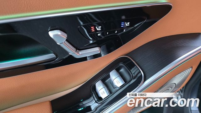 Mercedes-Benz S-Class 2022 — photo 26