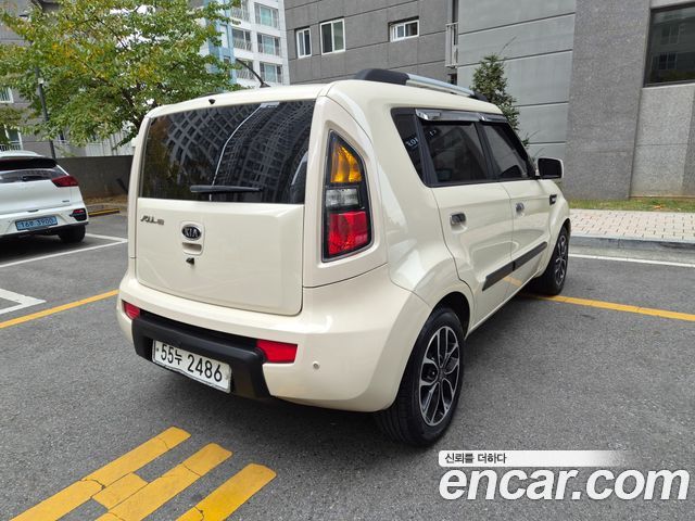 Kia Soul 2010 — photo 4