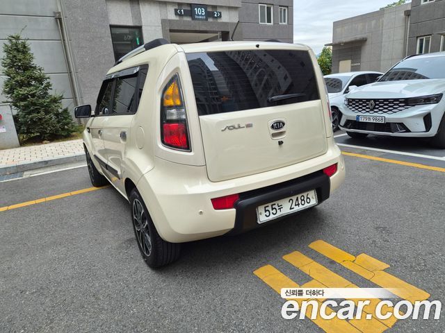 Kia Soul 2010 — photo 6