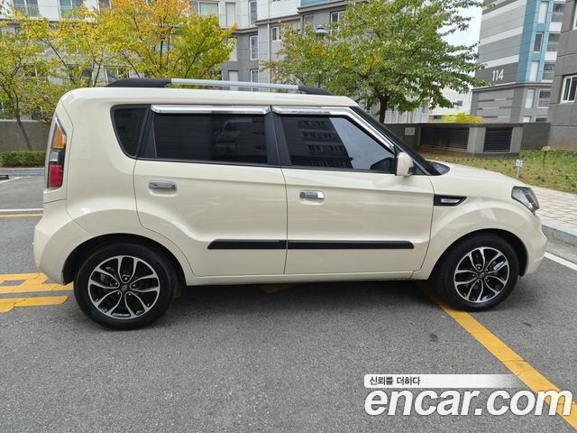 Kia Soul 2010 — photo 11